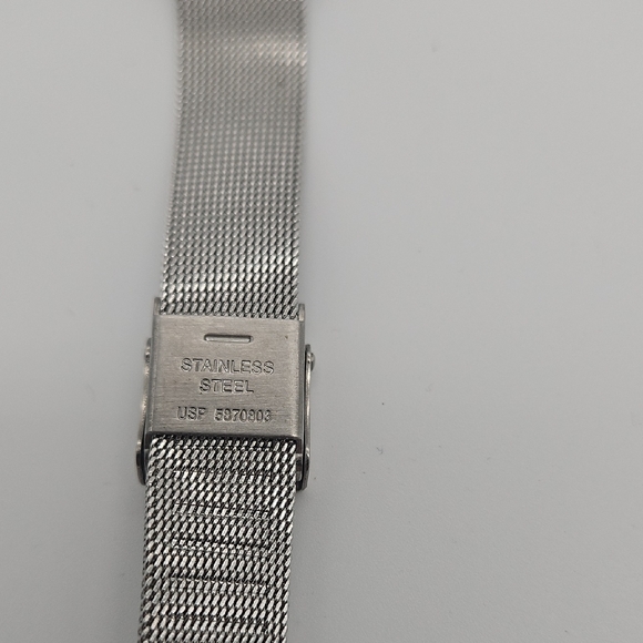 Skagen Silver Mesh Women's Watch - Picture 4 of 4
